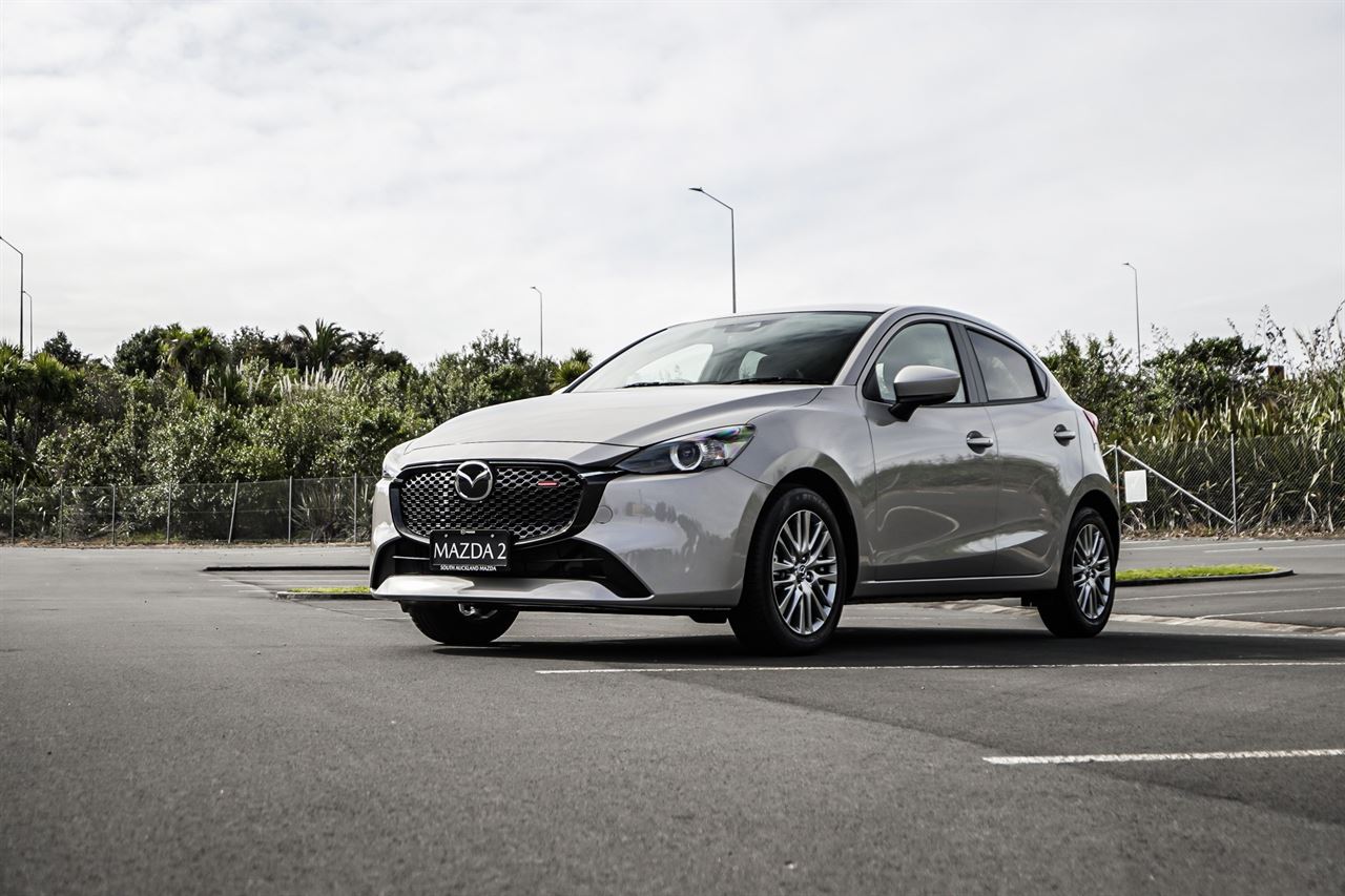 Vehicle image 3