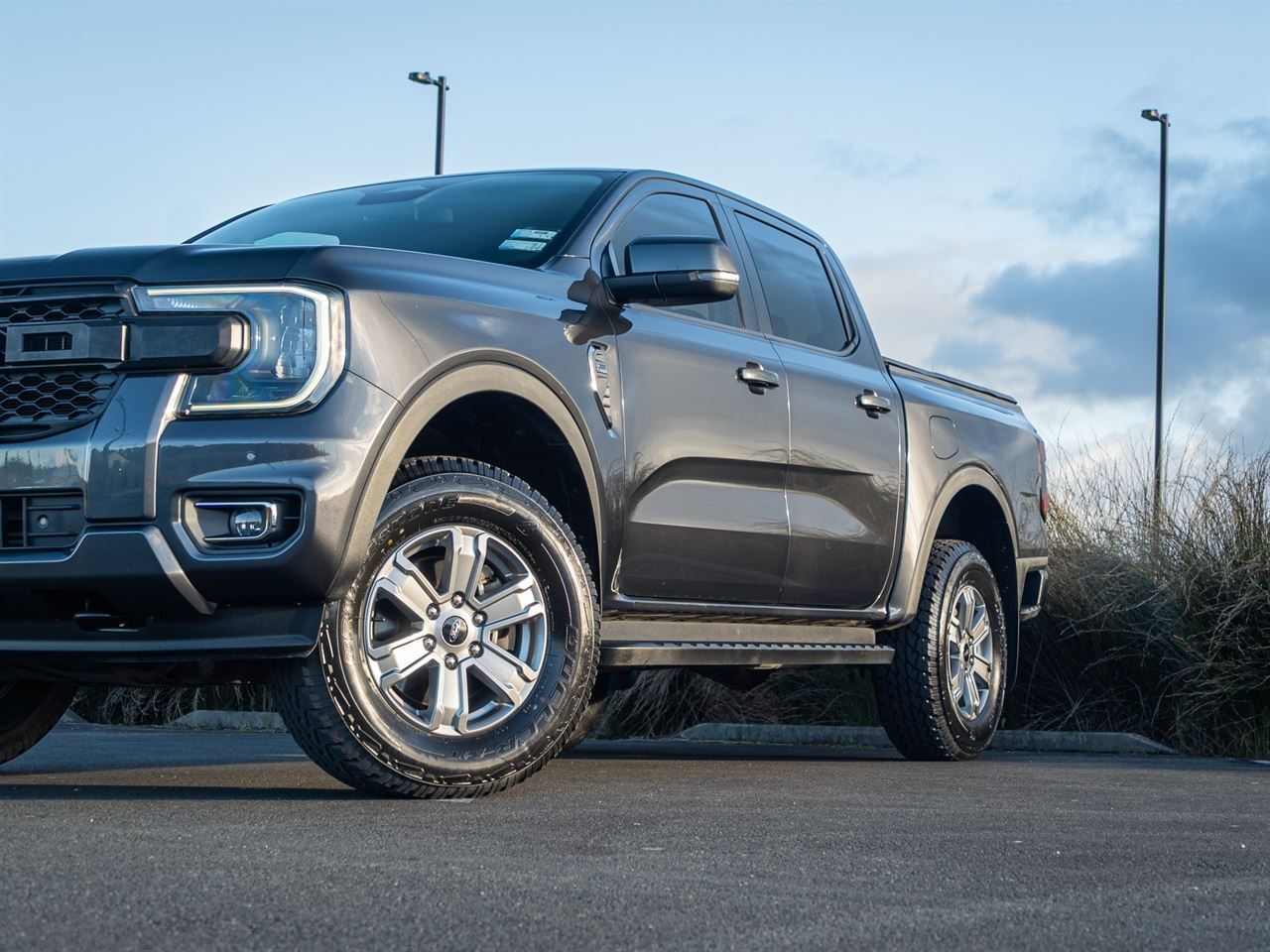 Vehicle image 5
