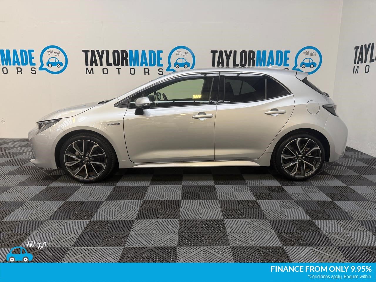 Vehicle image 5