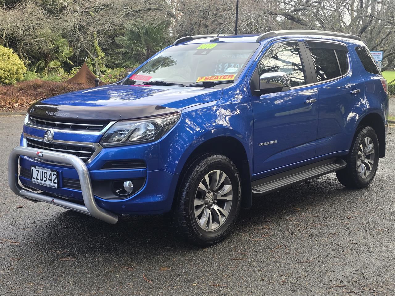 Vehicle image 3