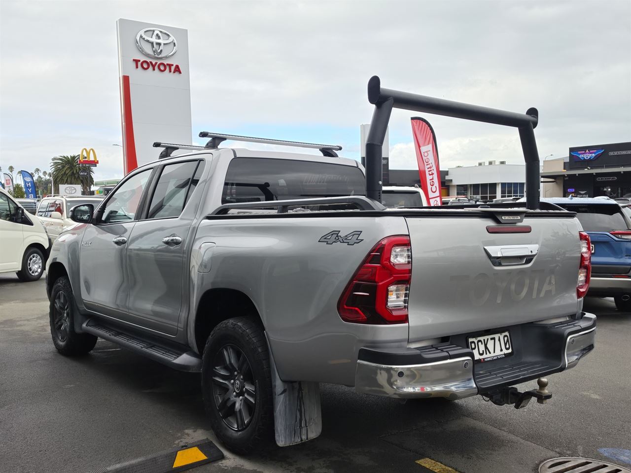 Vehicle image 5