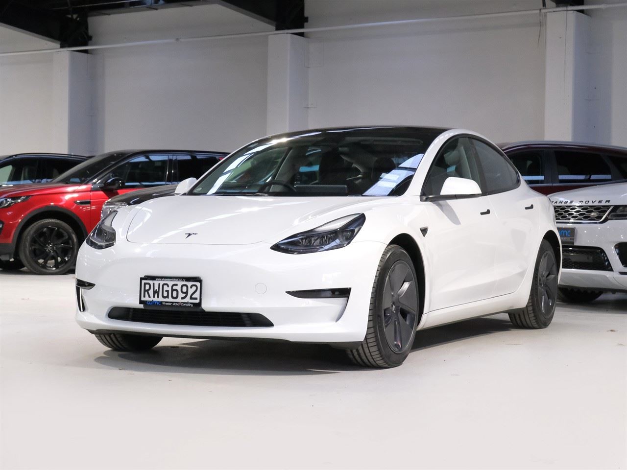 Vehicle image 4