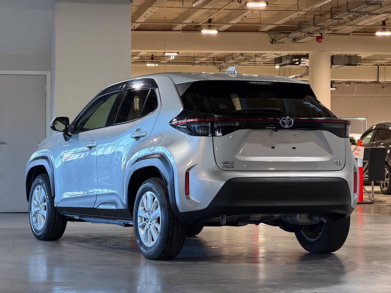 Vehicle image 5
