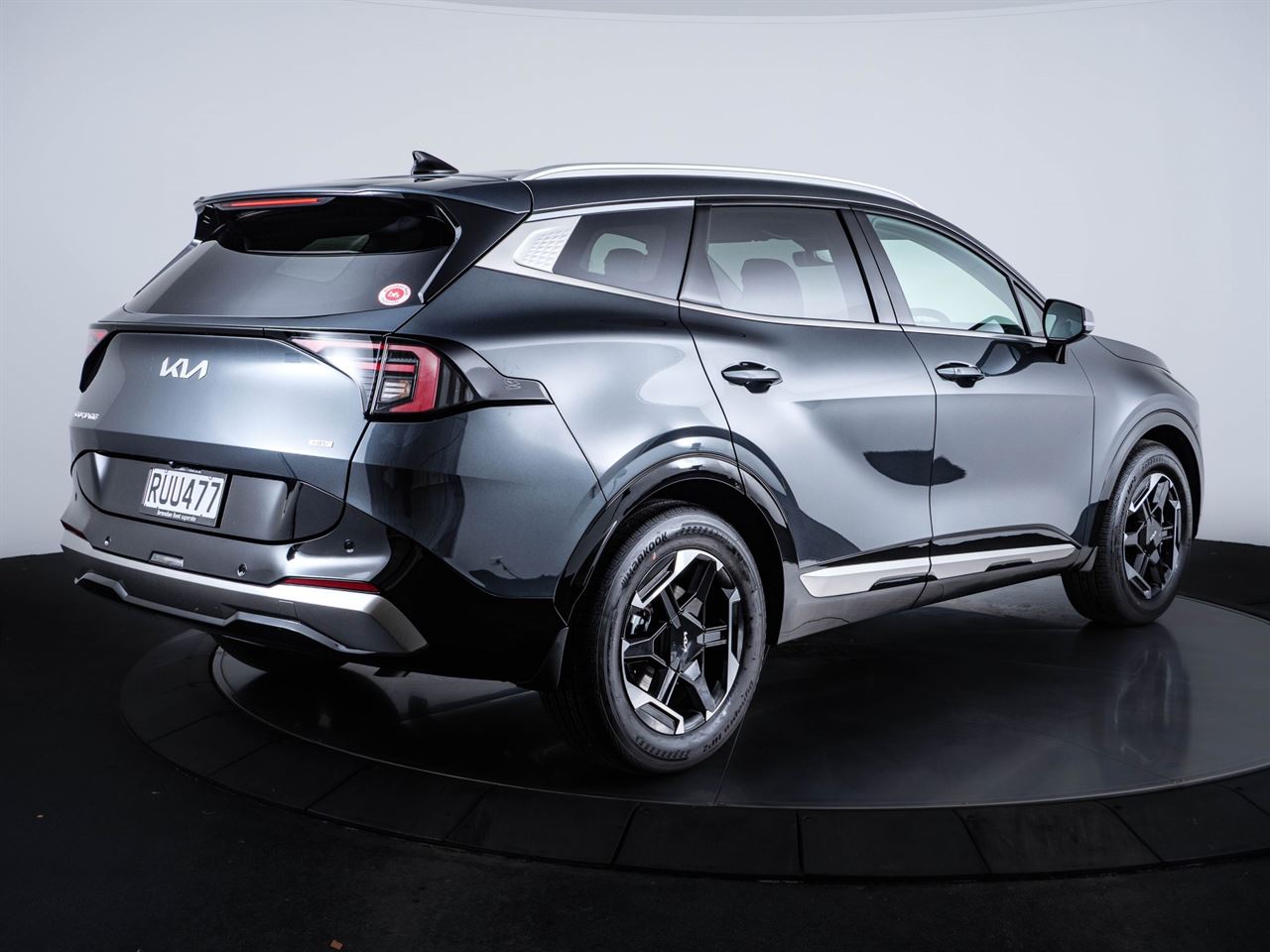 Vehicle image 3