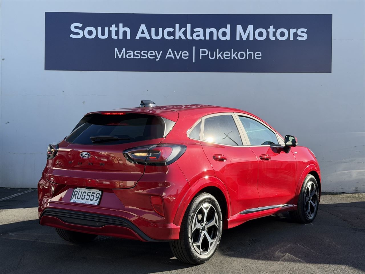 Vehicle image 5