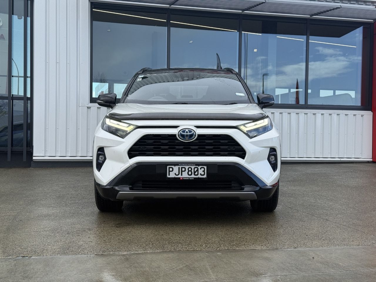 Vehicle image 4