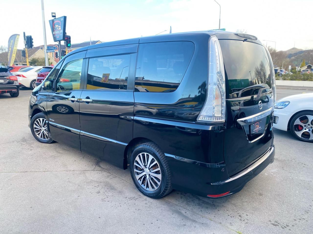 Vehicle image 4