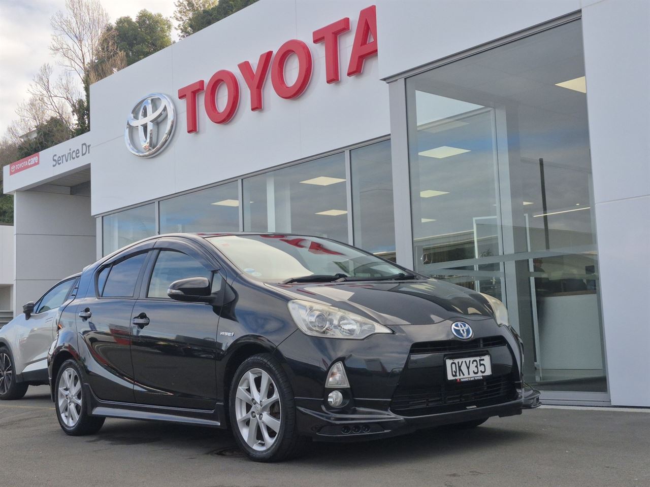 Vehicle image 1