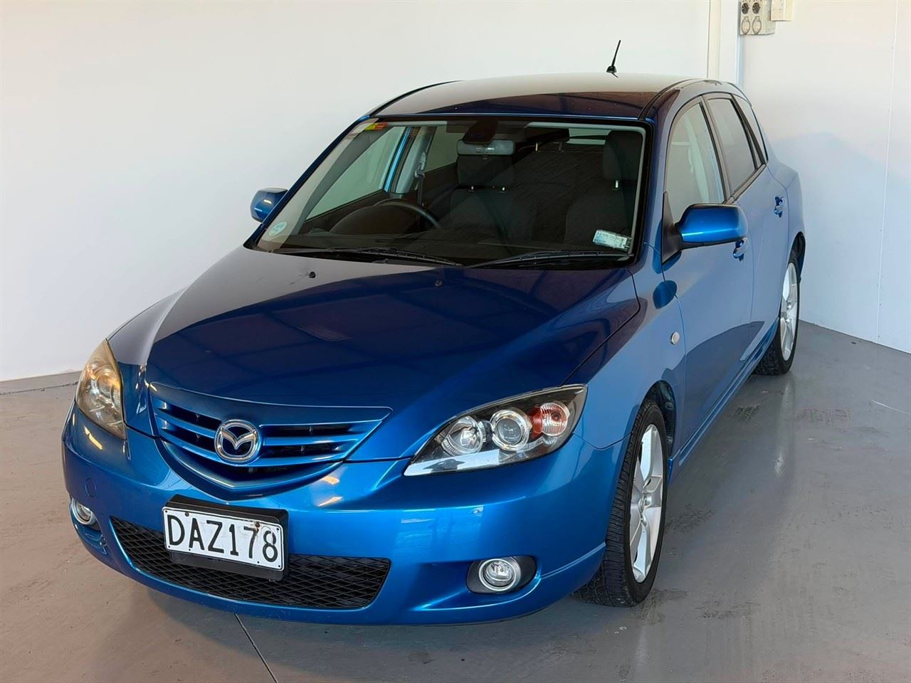 Vehicle image 3