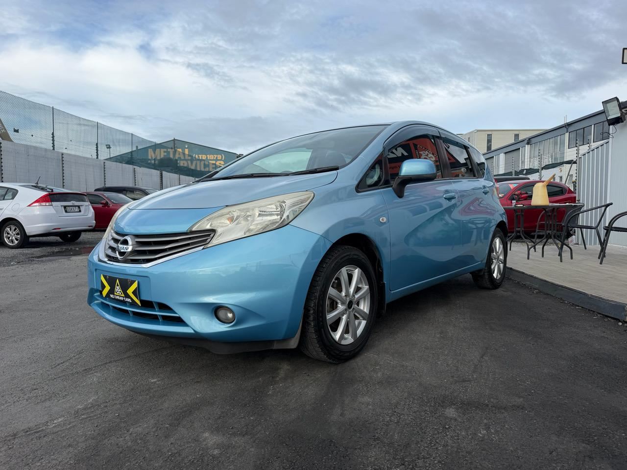 Vehicle image 3