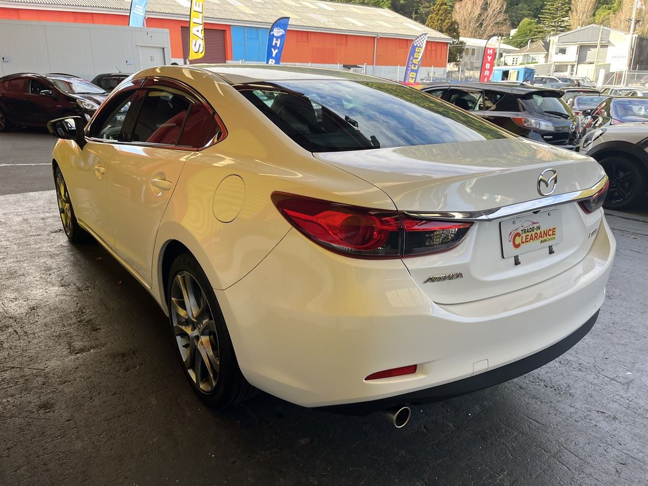 Vehicle image 4