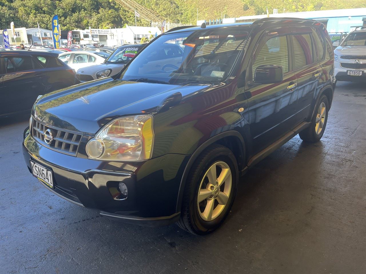 Vehicle image 3