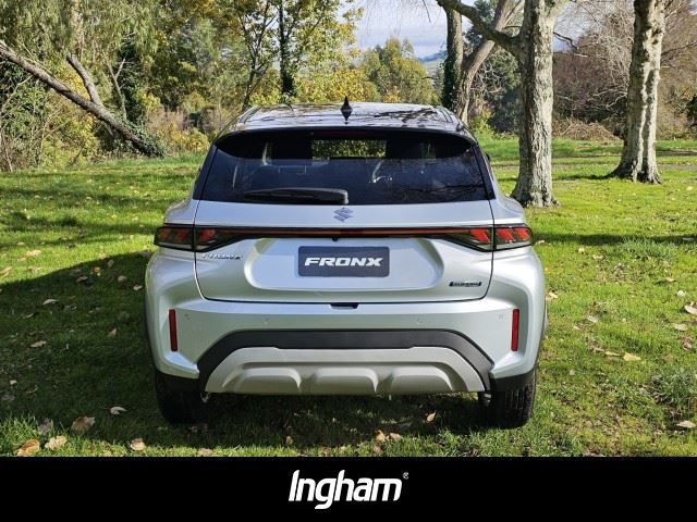 Vehicle image 5