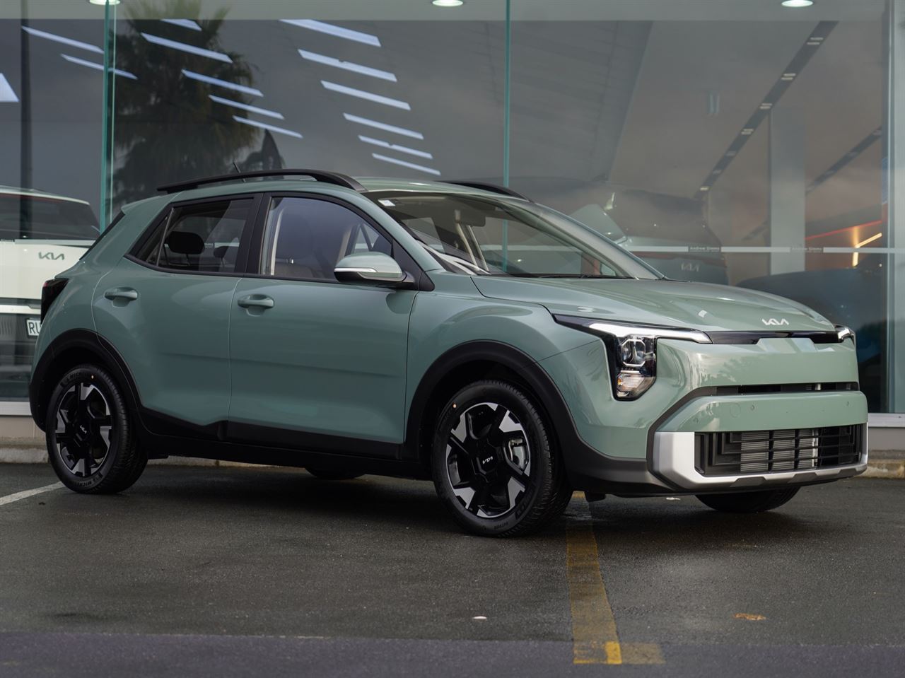 Vehicle image 1