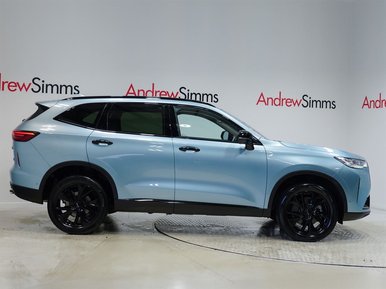Vehicle image 3