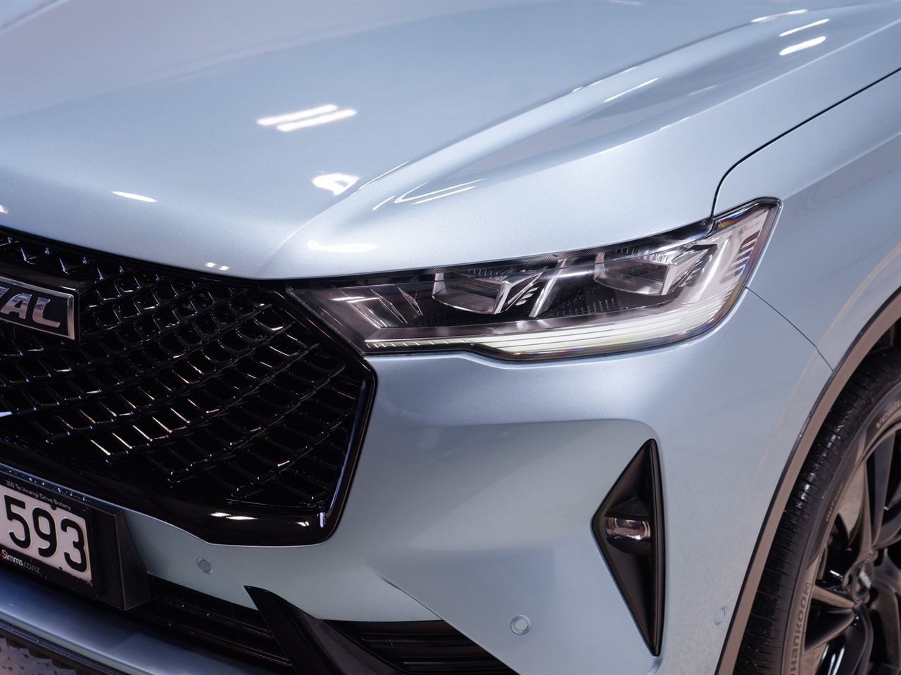 Vehicle image 5
