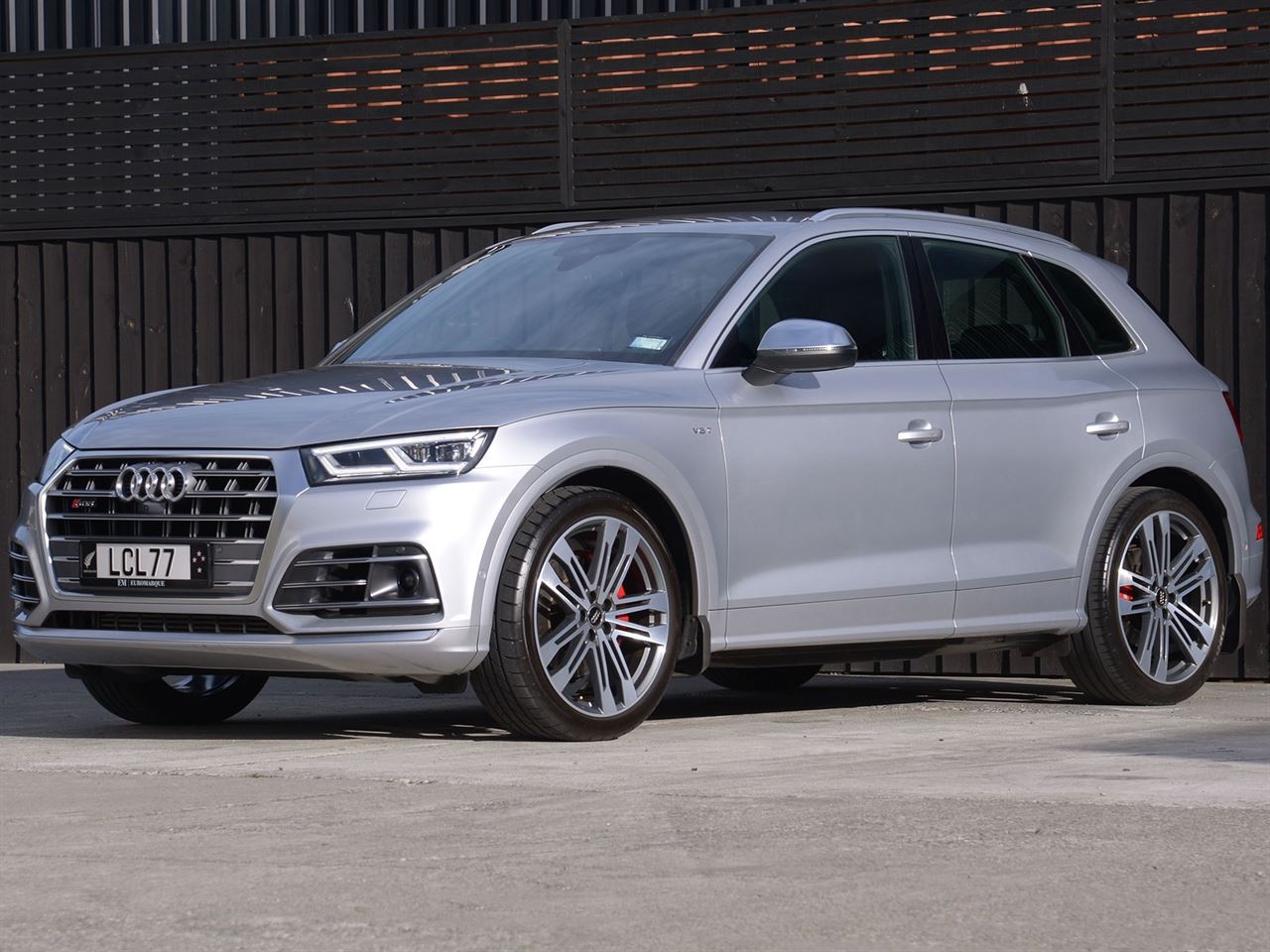 Vehicle image 5