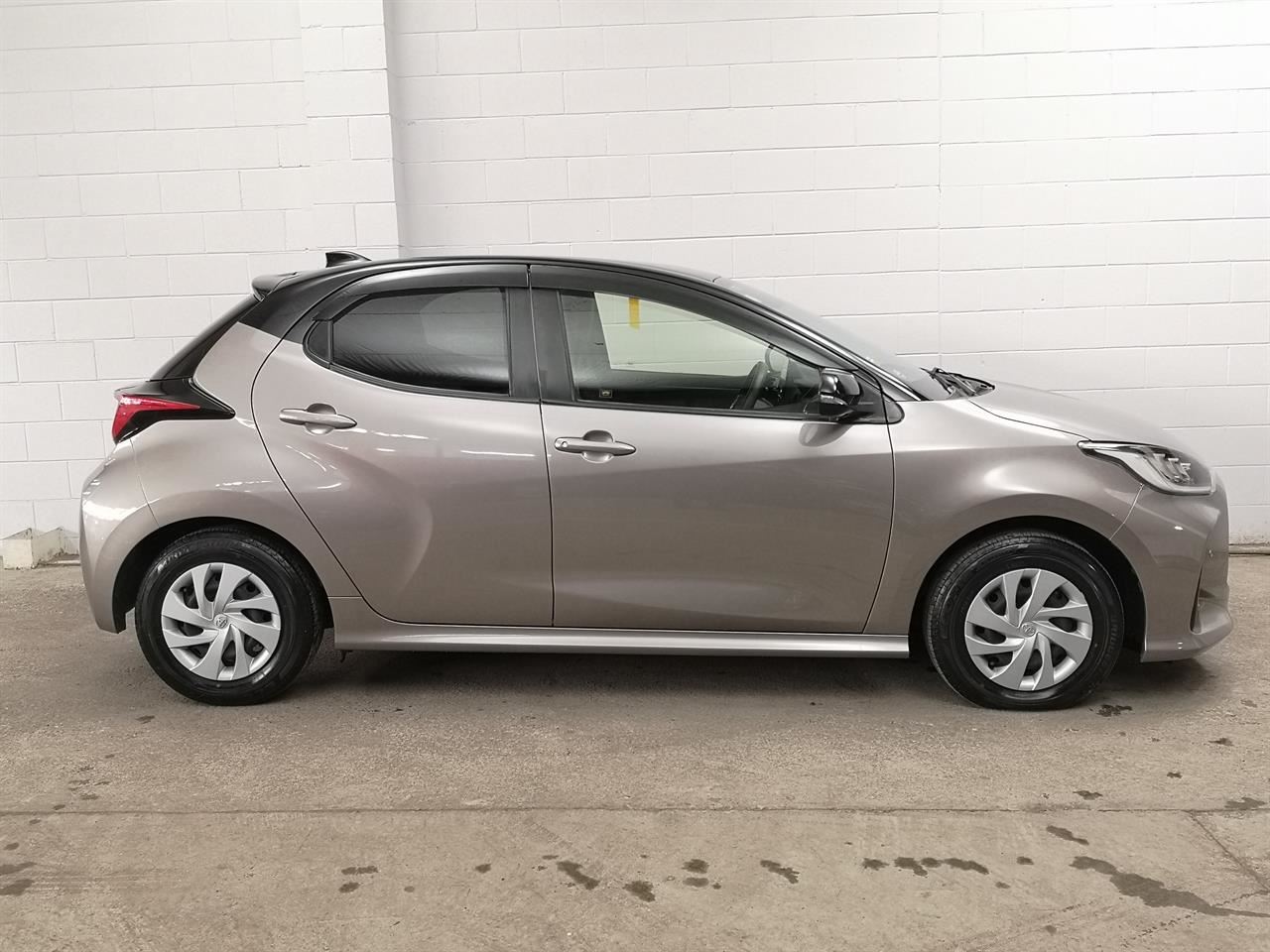 Vehicle image 3