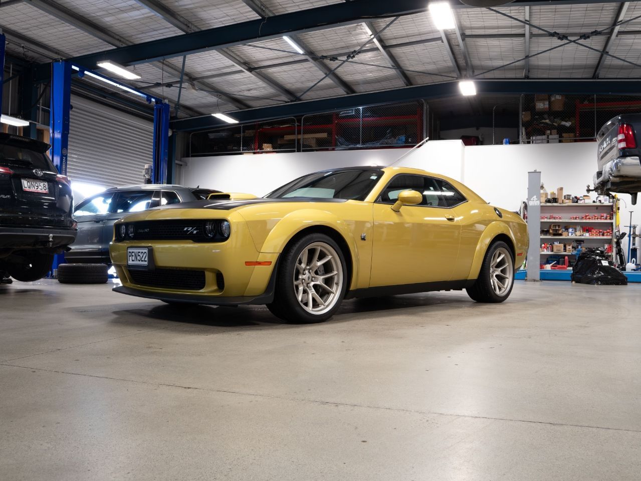 Vehicle image 5