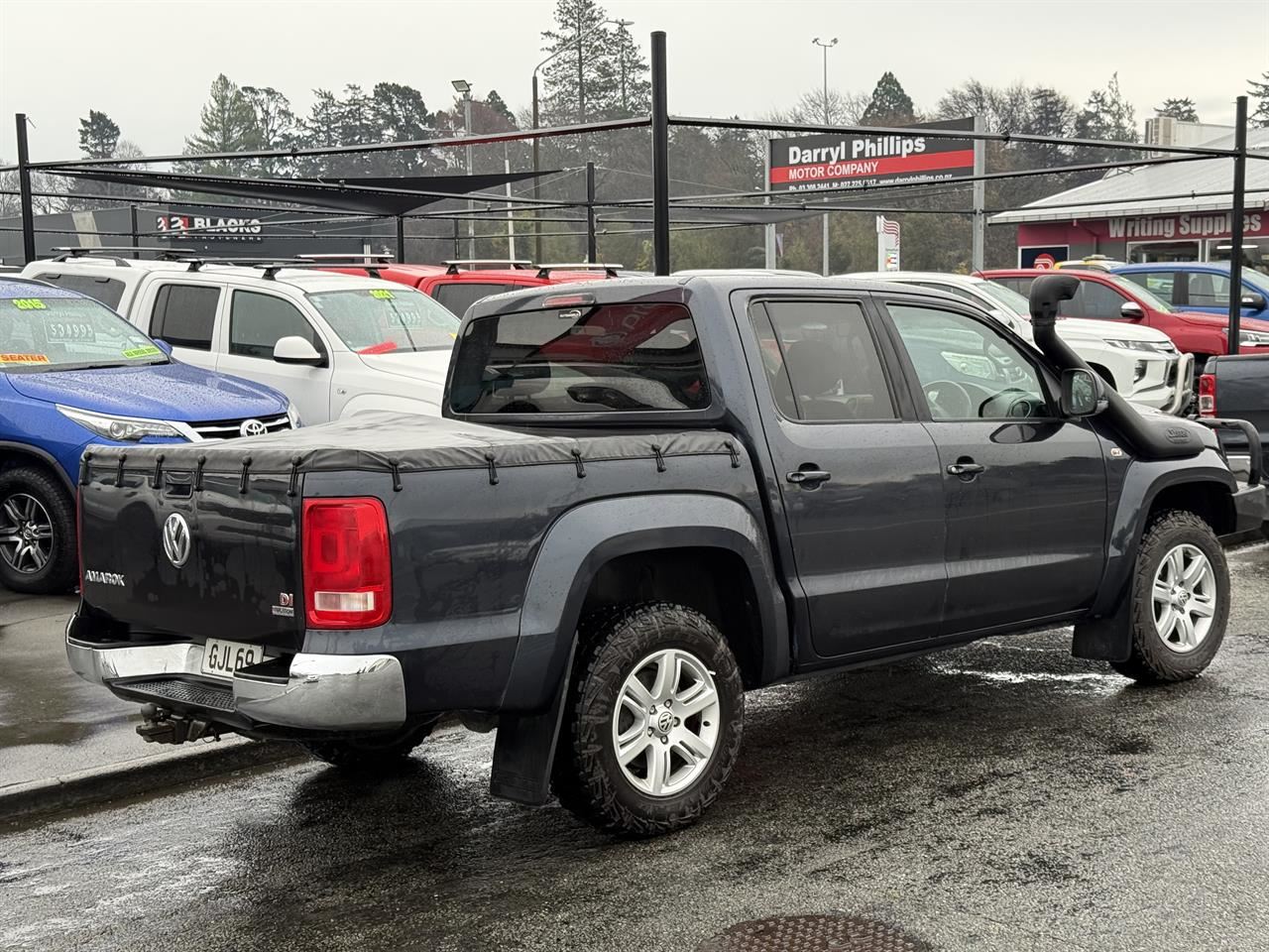 Vehicle image 5