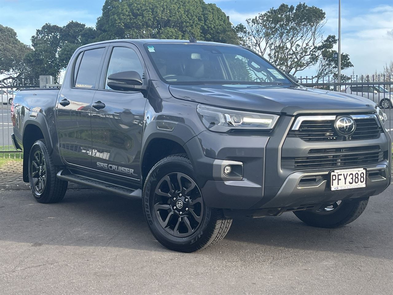 Vehicle image 3