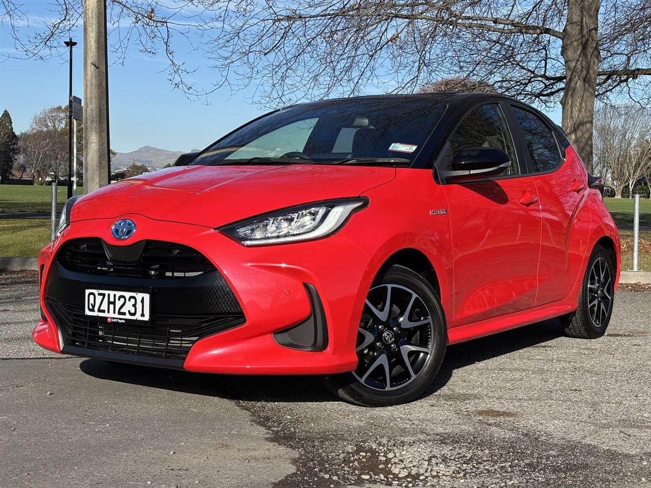 Vehicle image 3