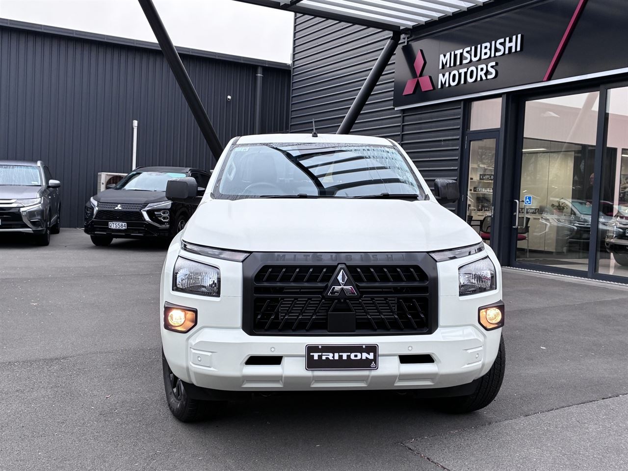 Vehicle image 2