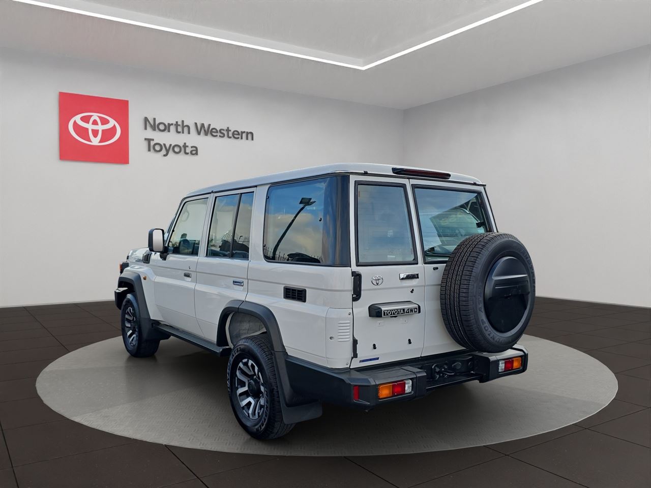 Vehicle image 5