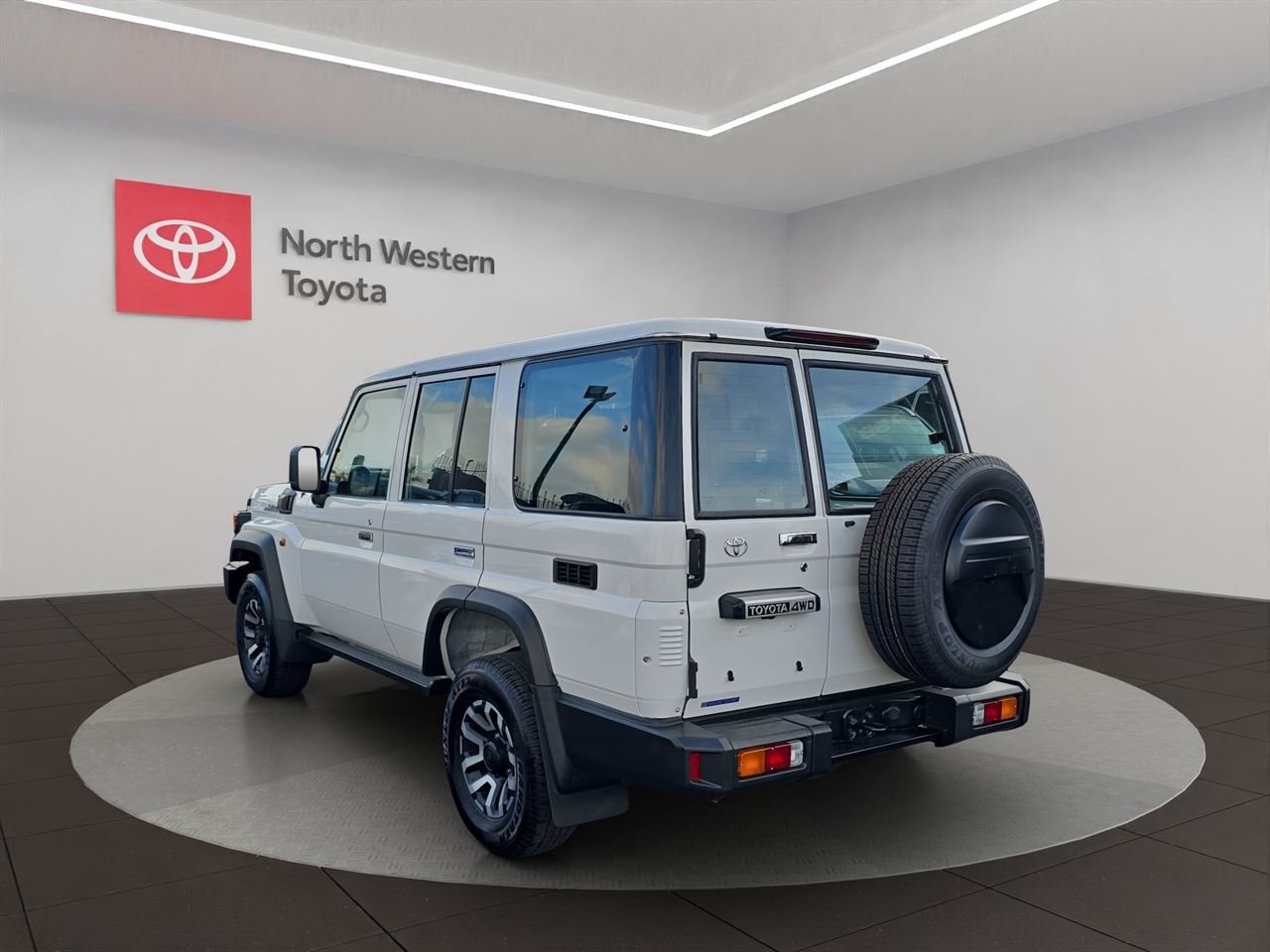 Vehicle image 5