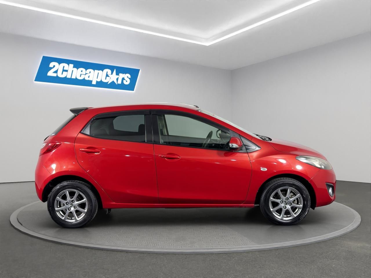 Vehicle image 4