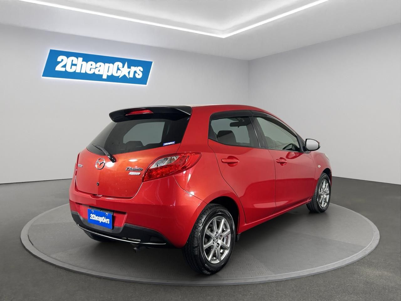 Vehicle image 5