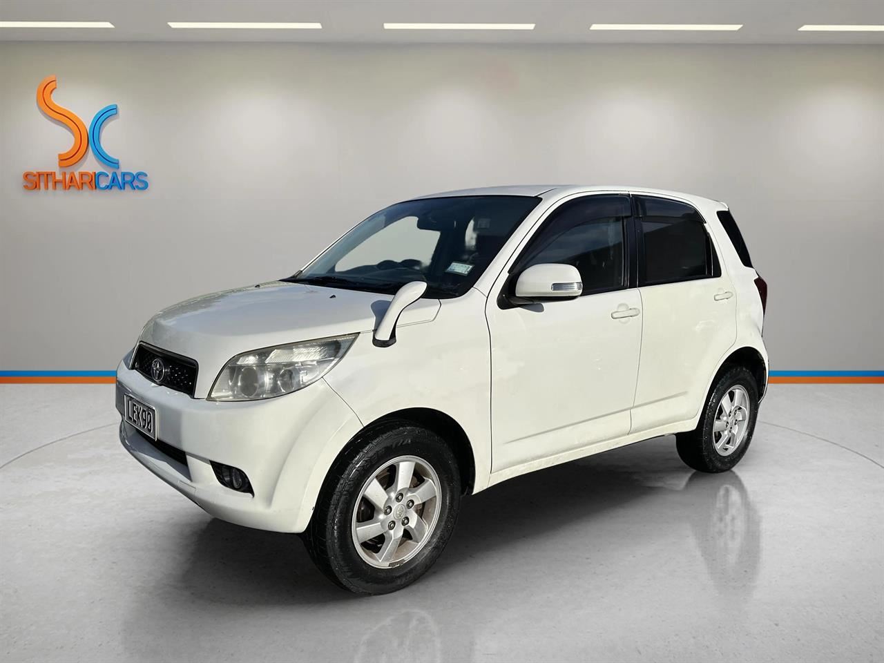 Vehicle image 3