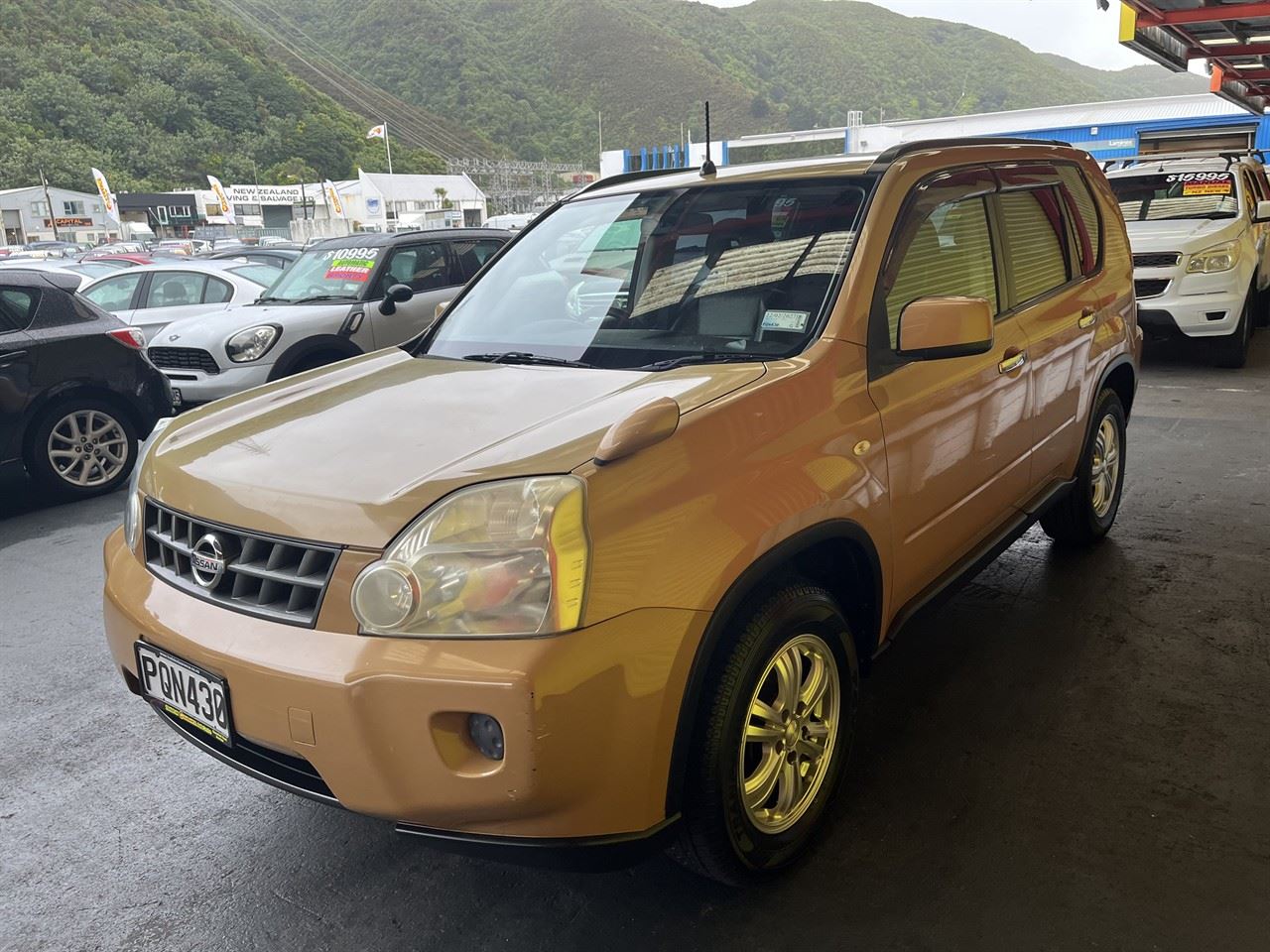Vehicle image 3
