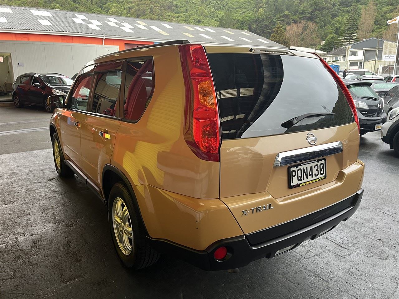 Vehicle image 4