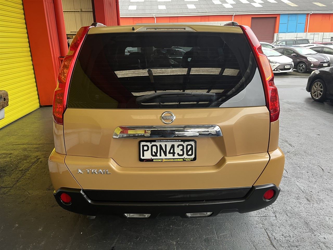 Vehicle image 5