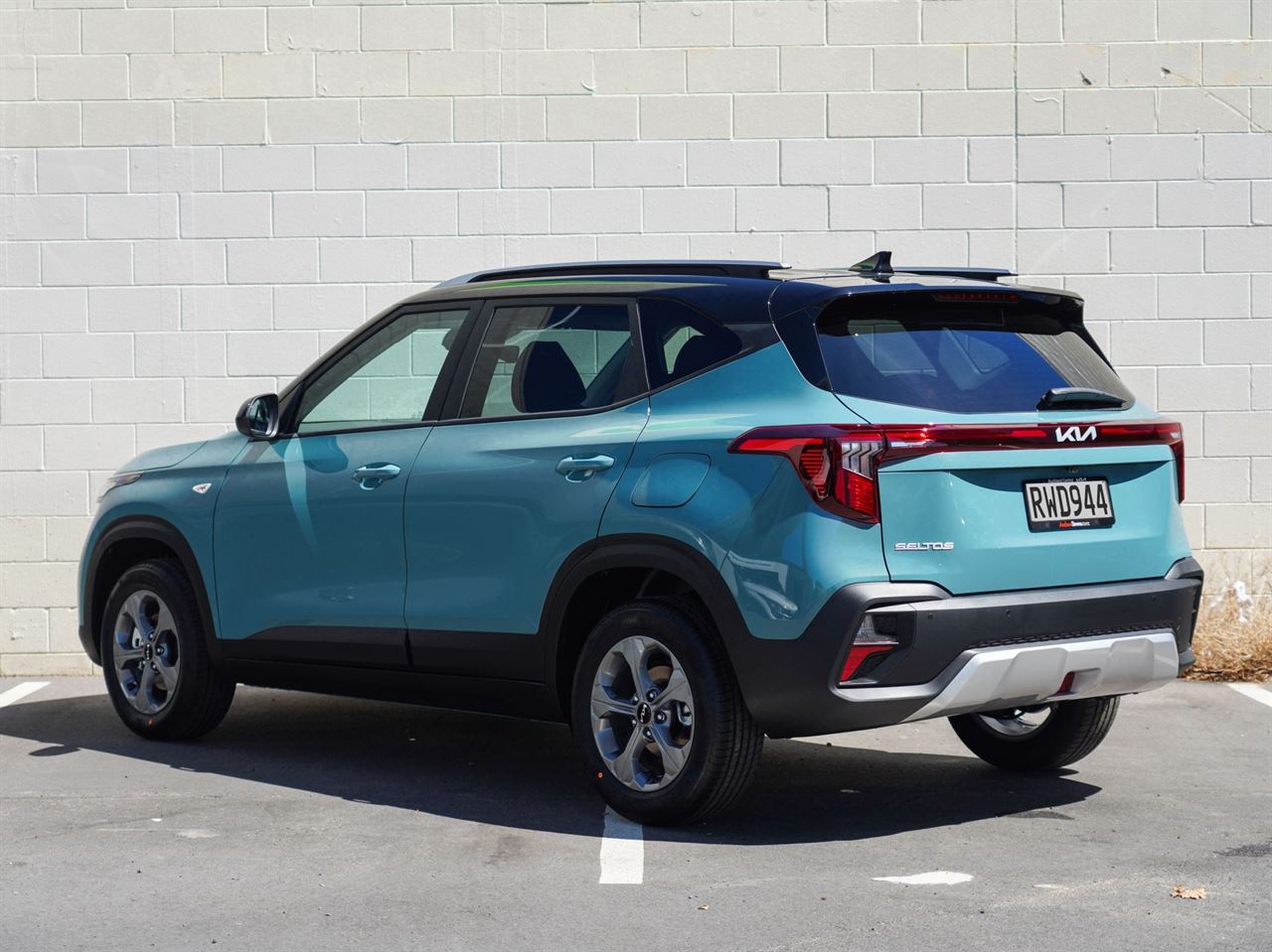 Vehicle image 2