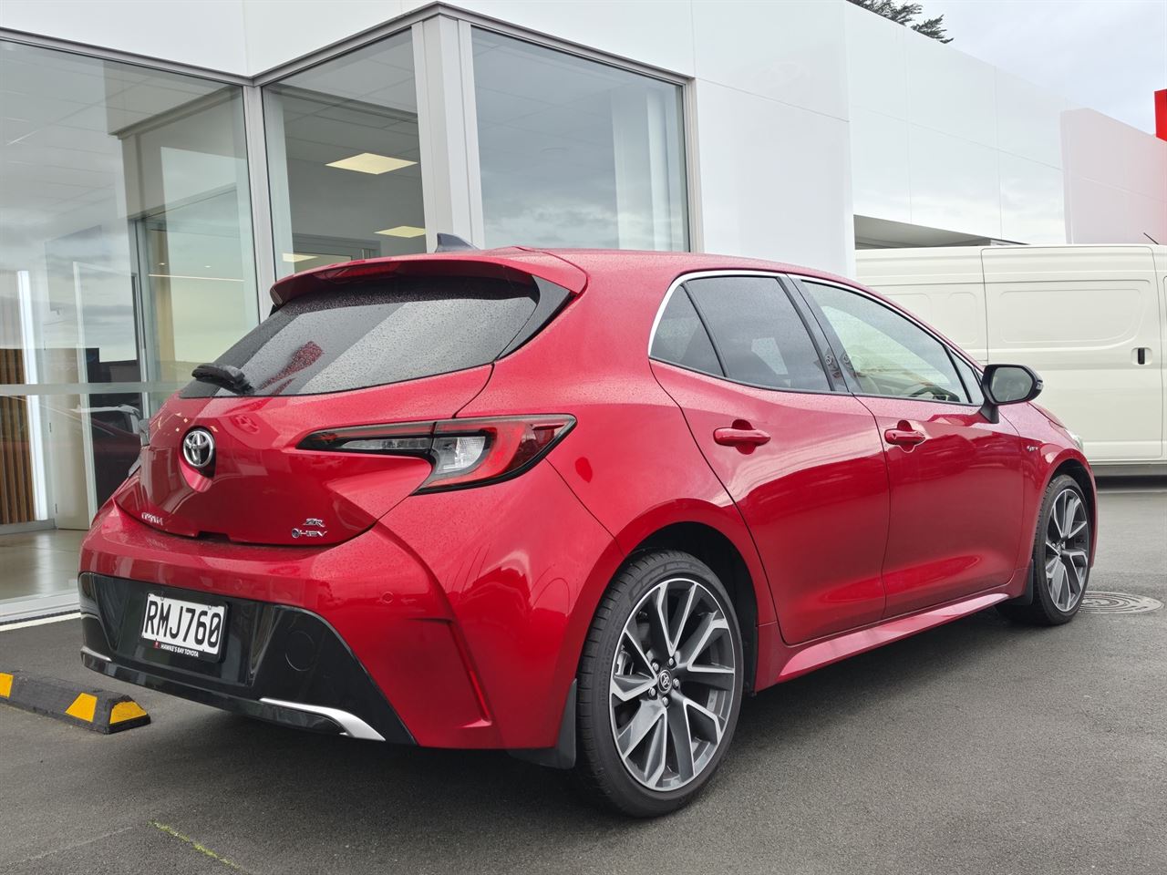 Vehicle image 3