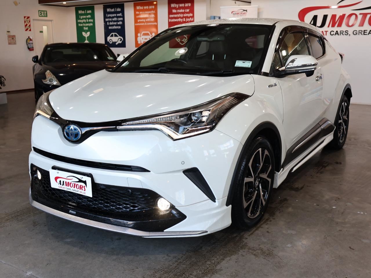 Vehicle image 3