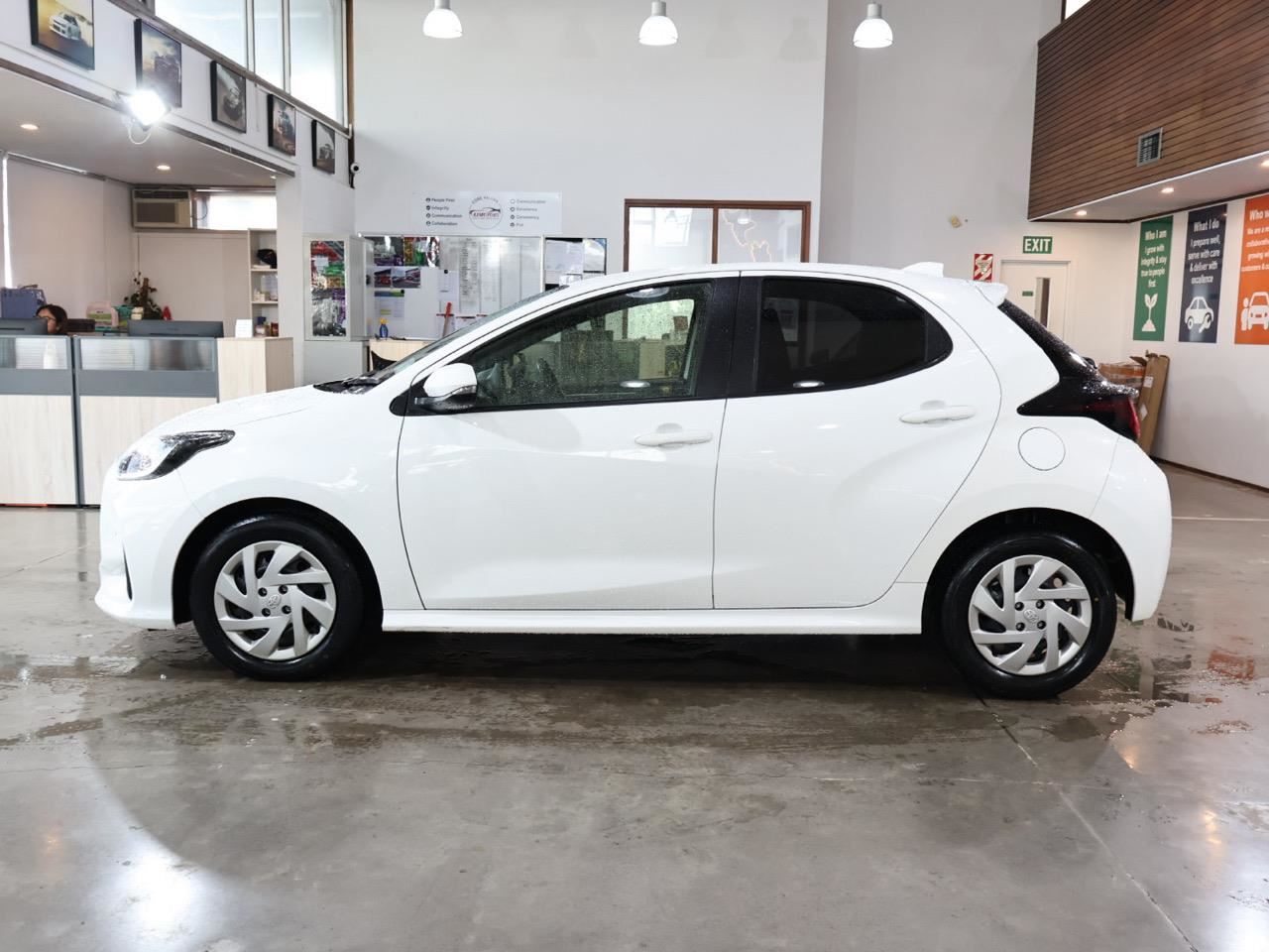 Vehicle image 5