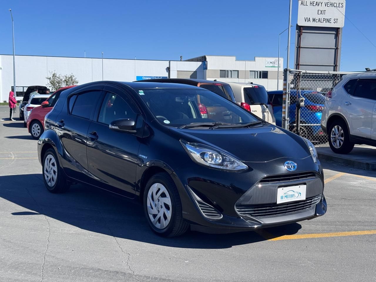 Vehicle image 3