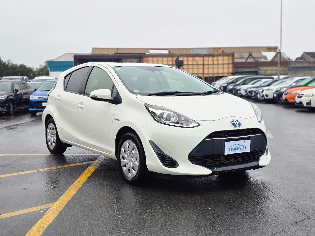Vehicle image 3