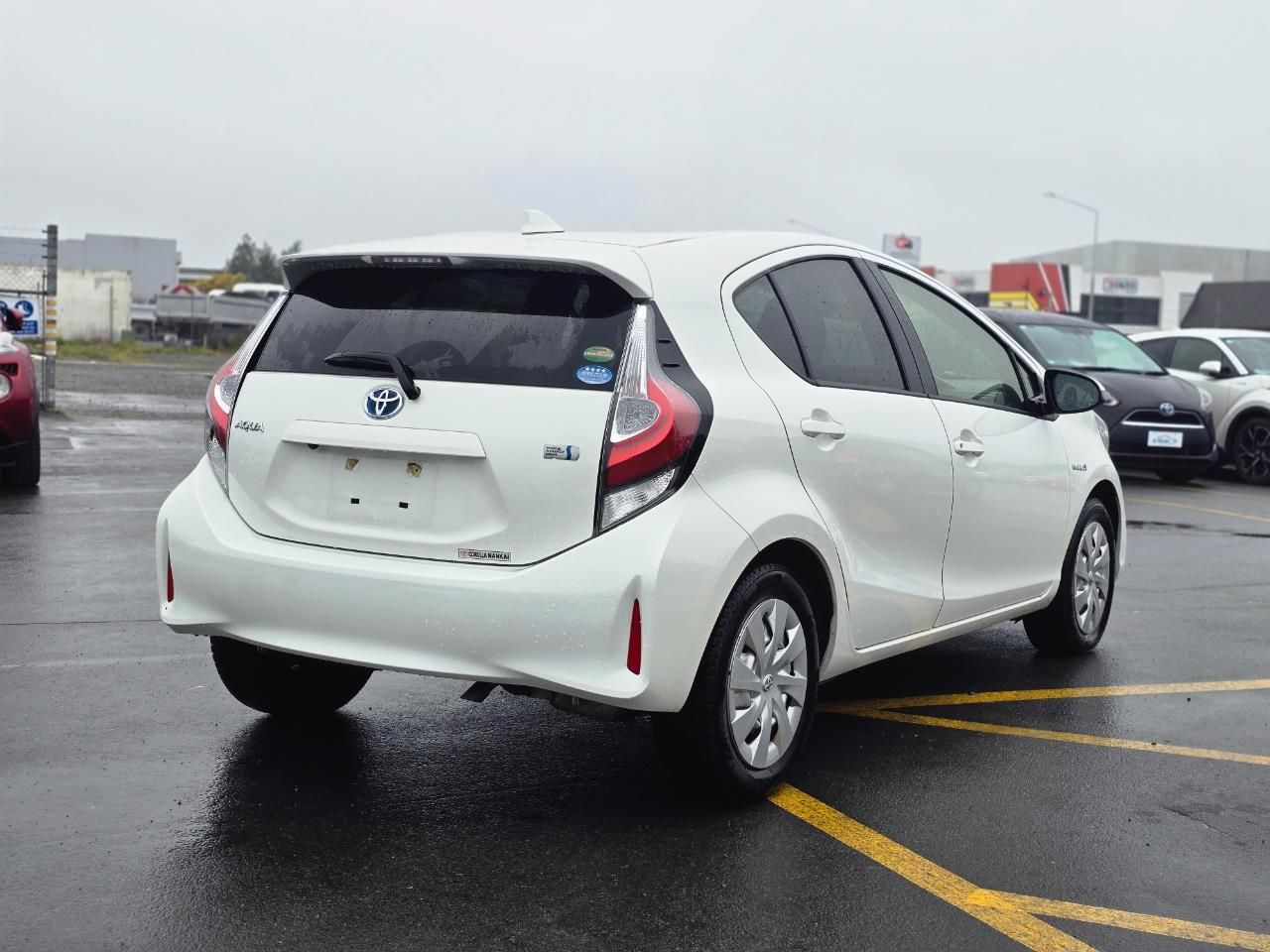 Vehicle image 5