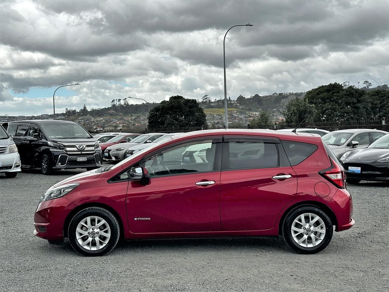 Vehicle image 4