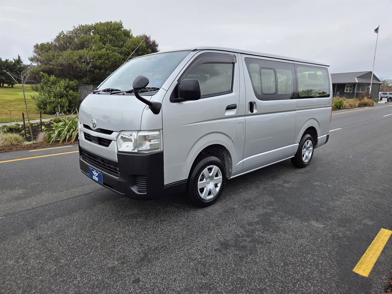 Vehicle image 3