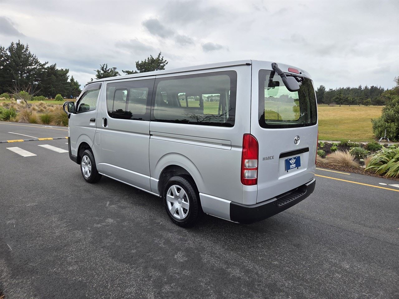 Vehicle image 5