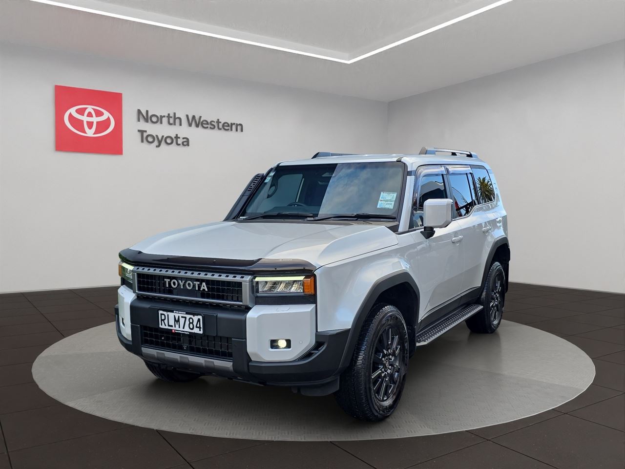 Vehicle image 3