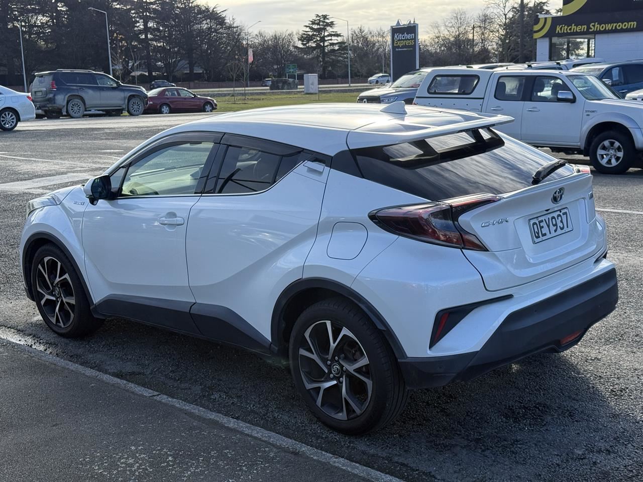 Vehicle image 4