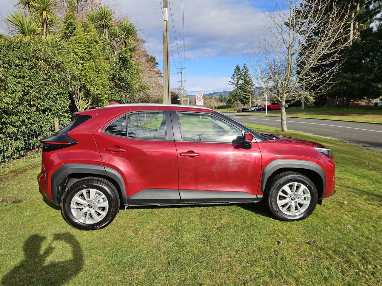 Vehicle image 4