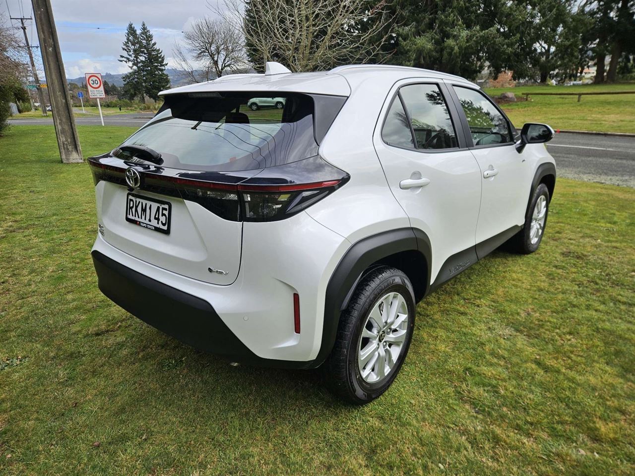 Vehicle image 4