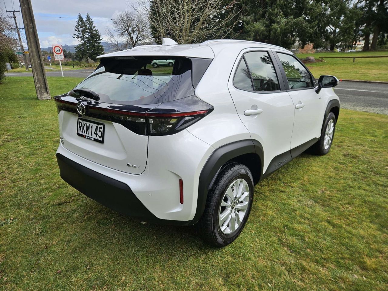 Vehicle image 4